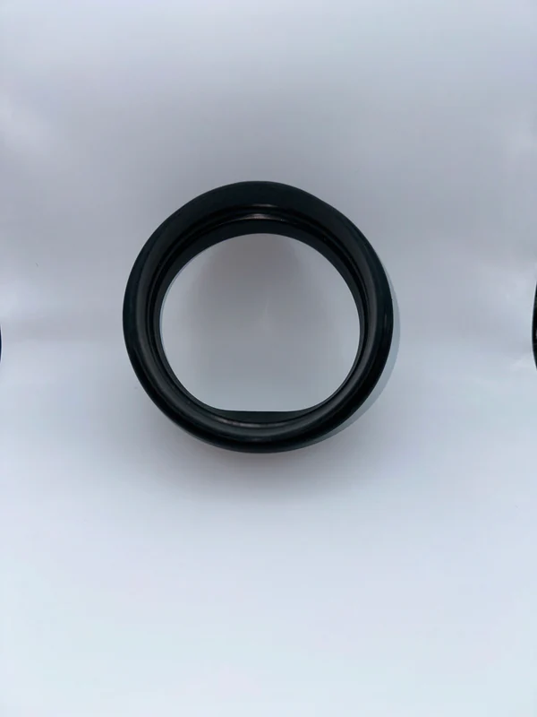 5in (130mm) round coupler with double bellow